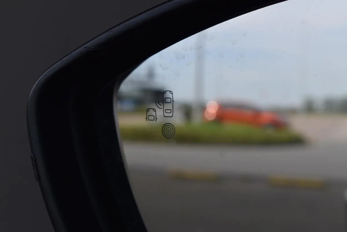 GS Line 50 kWh | Camera | Apple Carplay/Android Auto | 17" Lichtmetalen velgen | SOH 91%