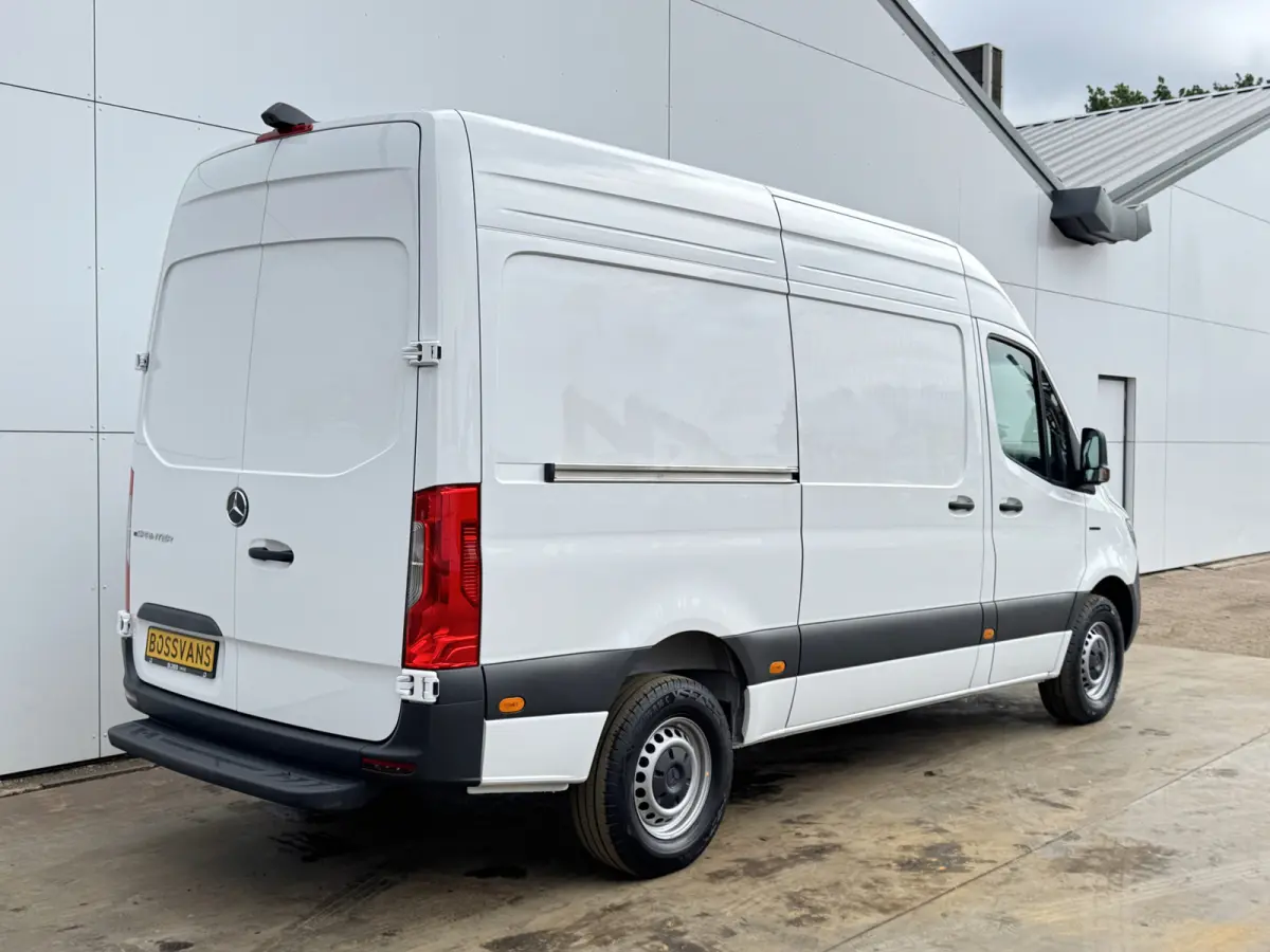 314 Pro 81kWh L2H2 313km WLTP 2000kg Trekvermogen 115kw Snelladen Adaptieve Cruise Widescreen Camera