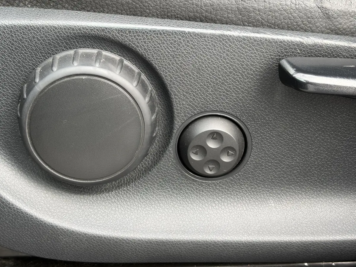 114 CDI*NAVI*ECC*CAM*CRUISE*HAAK*TEL*LEER*LMV*