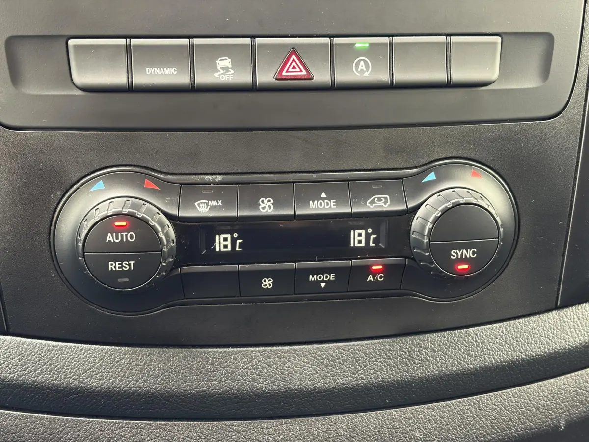 114 CDI*NAVI*ECC*CAM*CRUISE*HAAK*TEL*LEER*LMV*