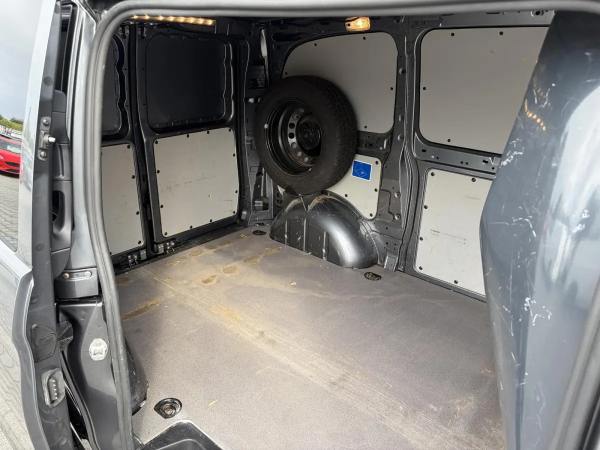 114 CDI*NAVI*ECC*CAM*CRUISE*HAAK*TEL*LEER*LMV*
