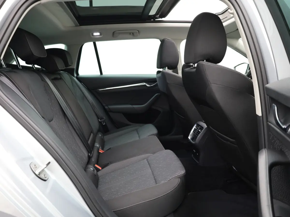 1.0 TSI Business Edition Plus | Panodak | Trekhaak elk. wegkl. | Camera | Elk. A-klep | Prijs Rijklaar!!