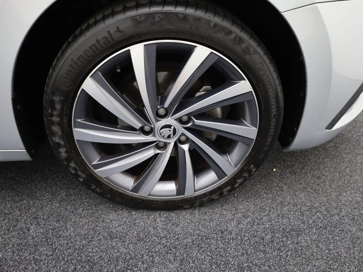 1.0 TSI Business Edition Plus | Panodak | Trekhaak elk. wegkl. | Camera | Elk. A-klep | Prijs Rijklaar!!