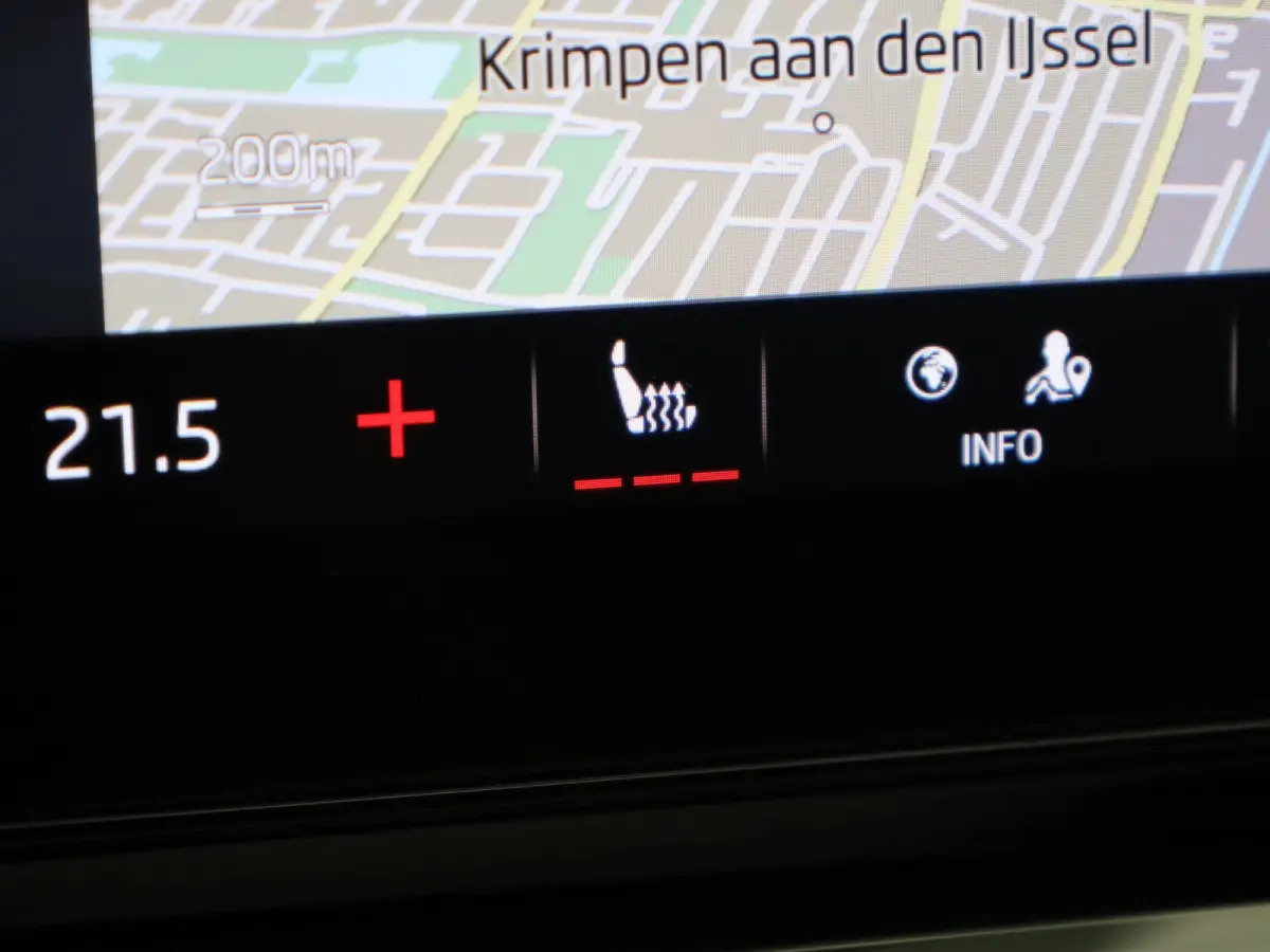 1.0 TSI Business Edition Plus | Panodak | Trekhaak elk. wegkl. | Camera | Elk. A-klep | Prijs Rijklaar!!