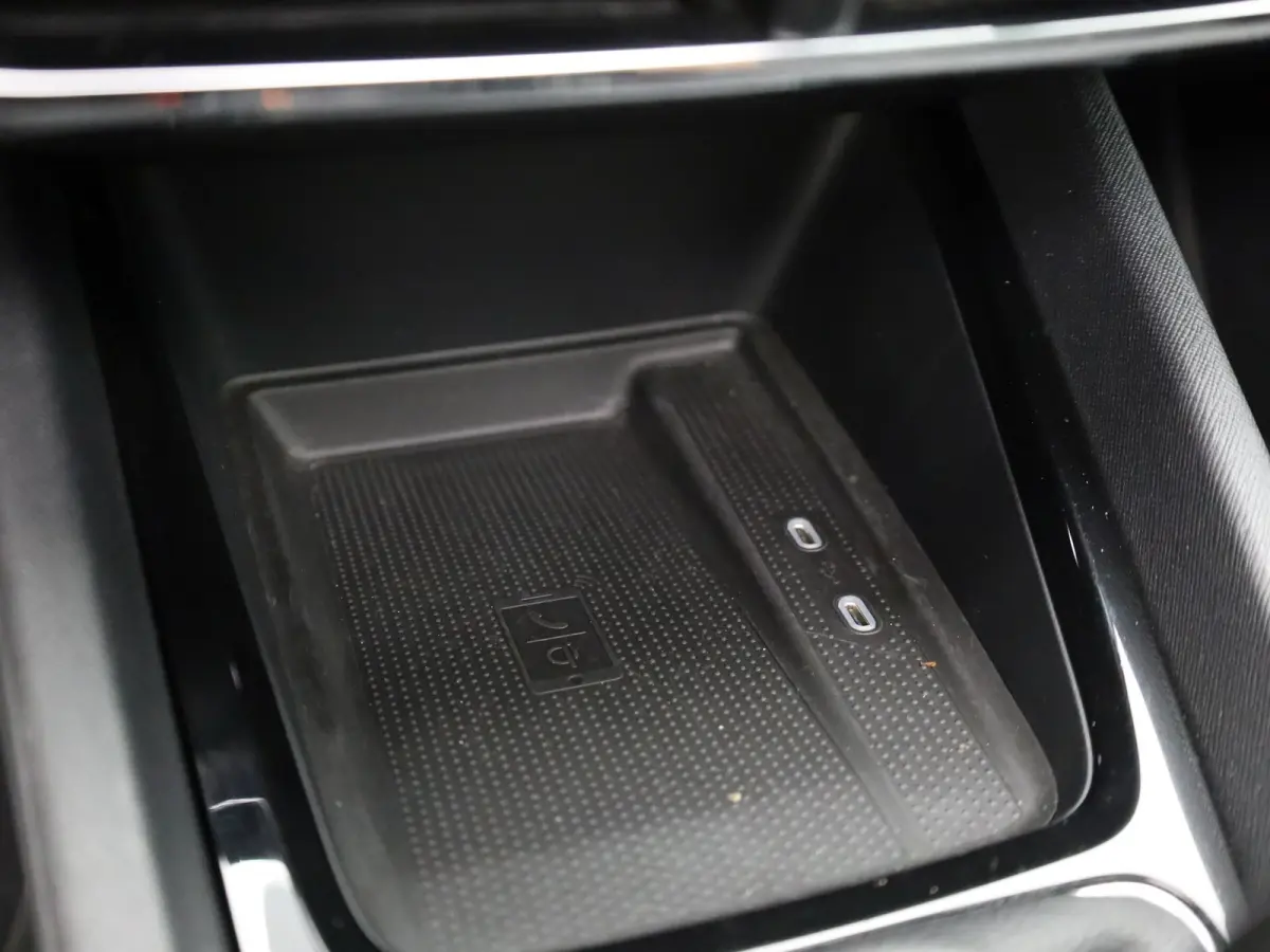 1.0 TSI Business Edition Plus | Panodak | Trekhaak elk. wegkl. | Camera | Elk. A-klep | Prijs Rijklaar!!