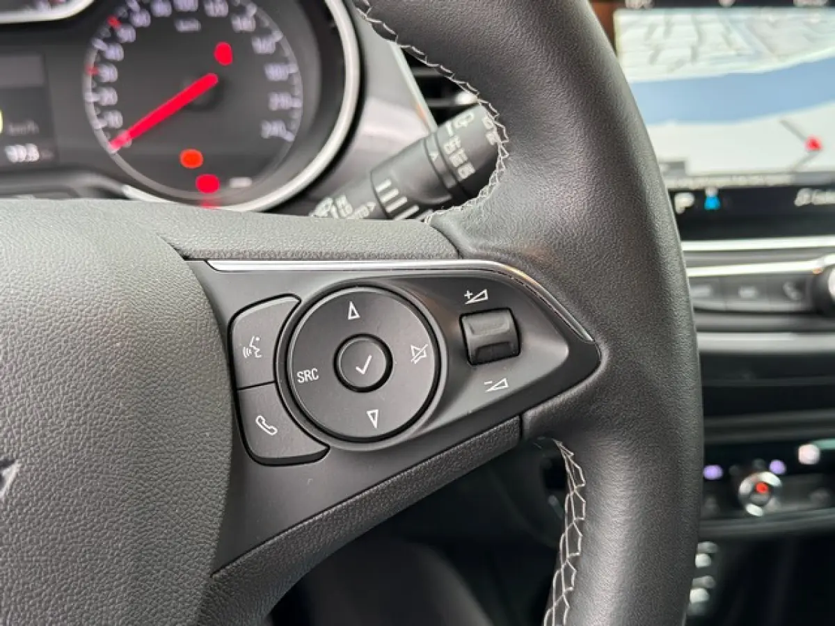 1.2 Turbo Ultimate met Navi/Camera, AGR met Alcantara, 17inch