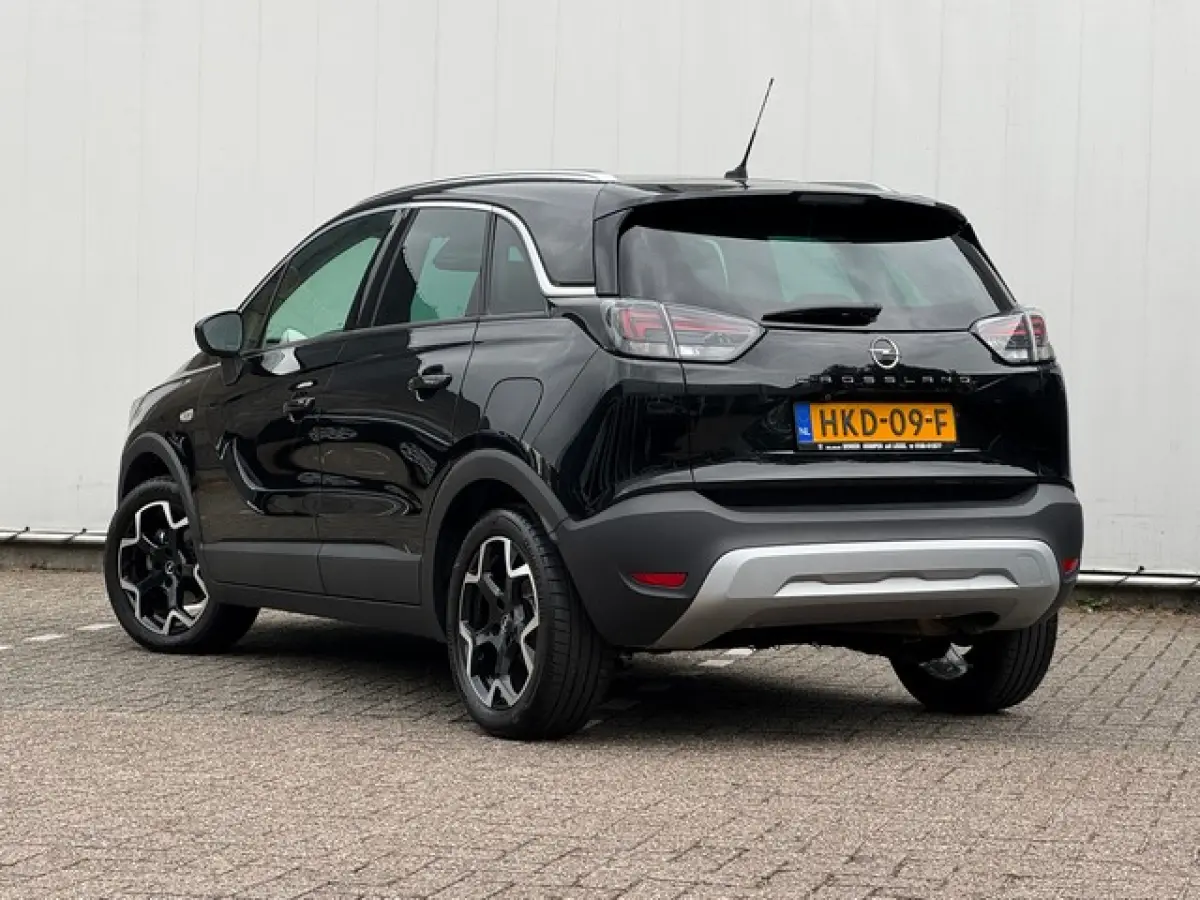 1.2 Turbo Ultimate met Navi/Camera, AGR met Alcantara, 17inch