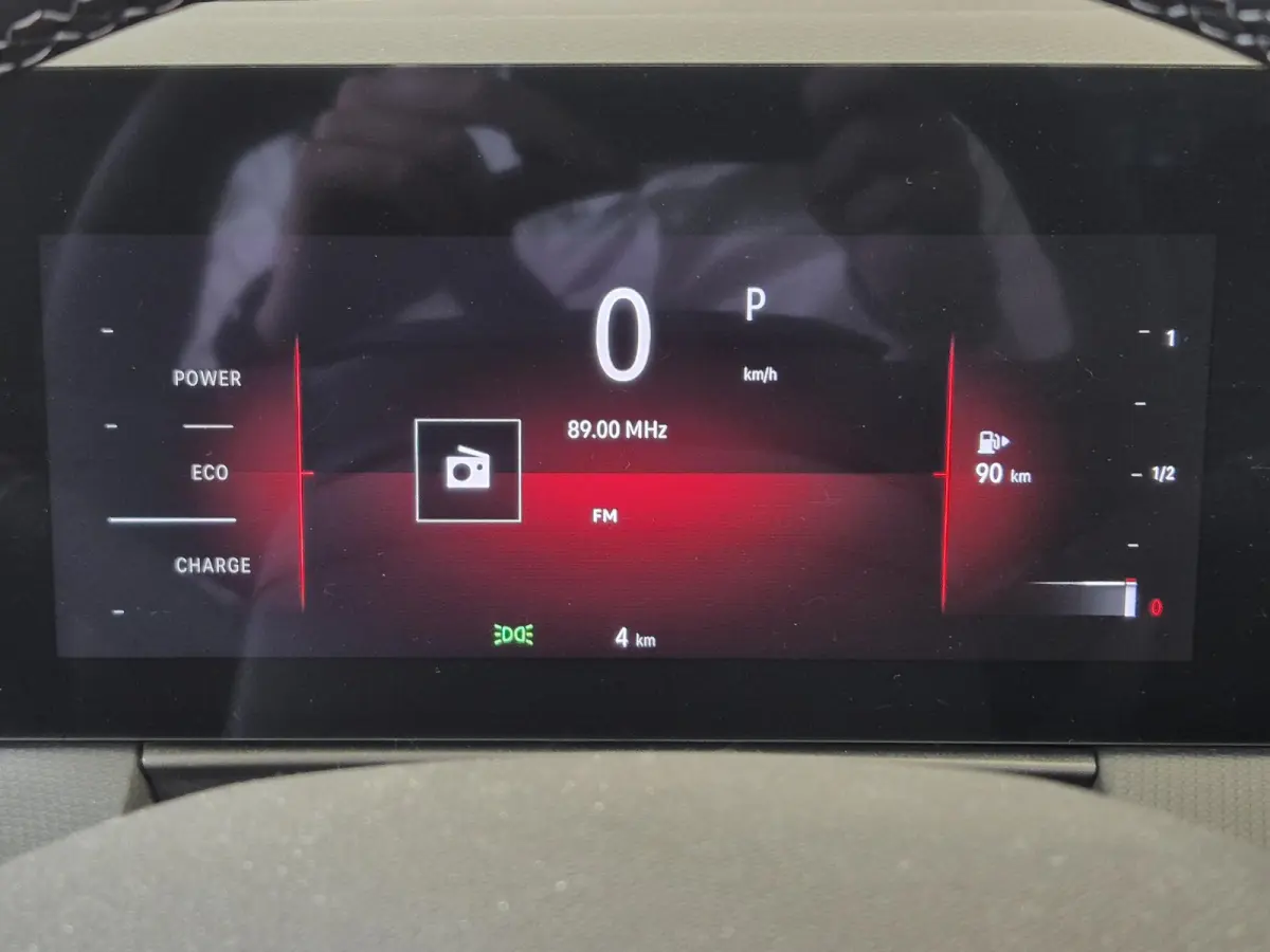 1.2 Turbo Hybrid Ultimate Automaat | Head-up Display | Panoramisch Schuif/Kanteldak | Navigatie | Keyless Entry | AGR Comfortstoelen |