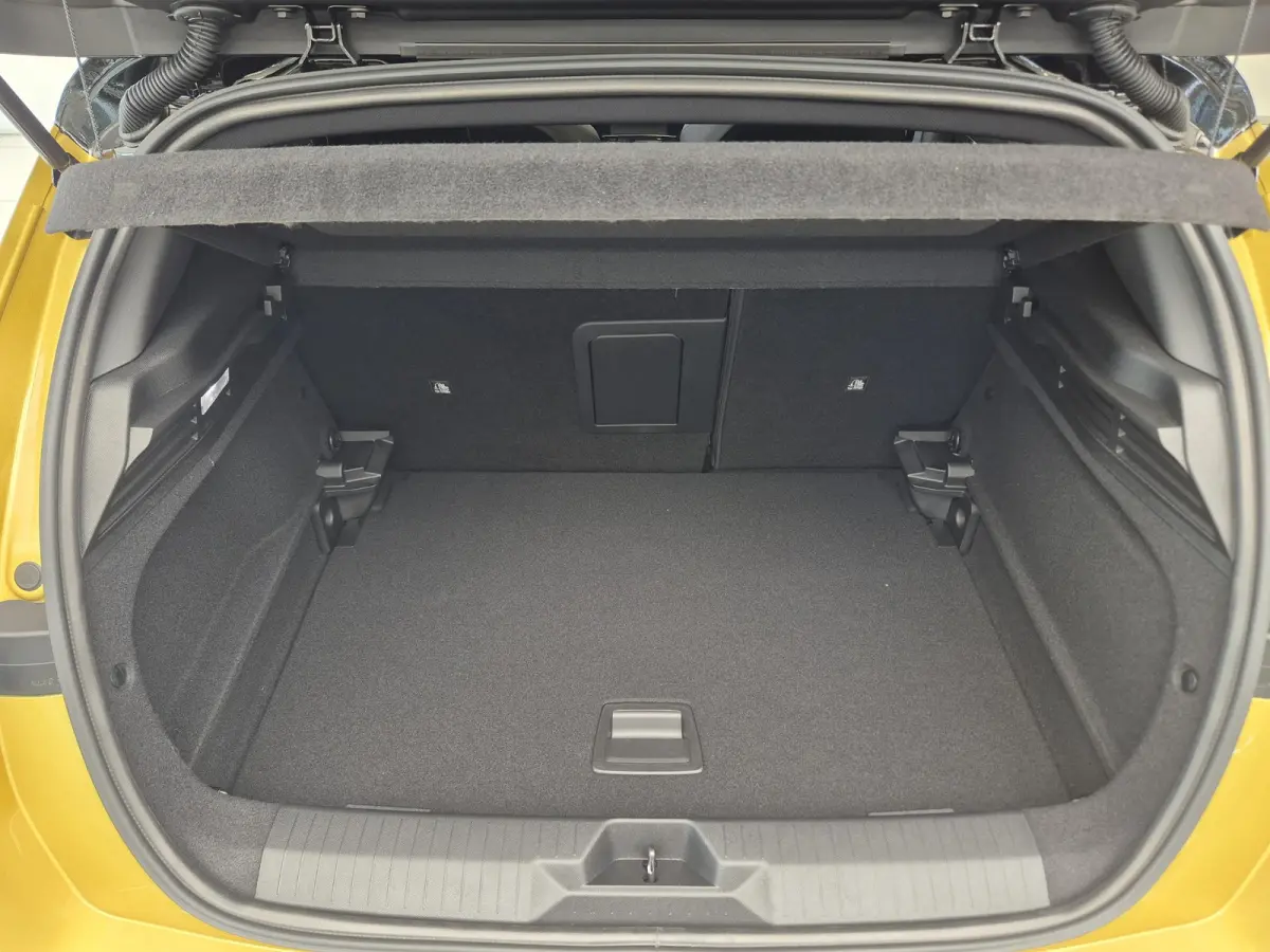 1.2 Turbo Hybrid Ultimate Automaat | Head-up Display | Panoramisch Schuif/Kanteldak | Navigatie | Keyless Entry | AGR Comfortstoelen |