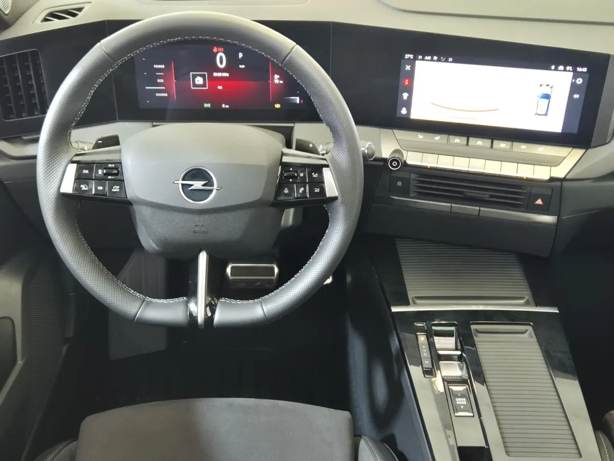 1.2 Turbo Hybrid Ultimate Automaat | Head-up Display | Panoramisch Schuif/Kanteldak | Navigatie | Keyless Entry | AGR Comfortstoelen |