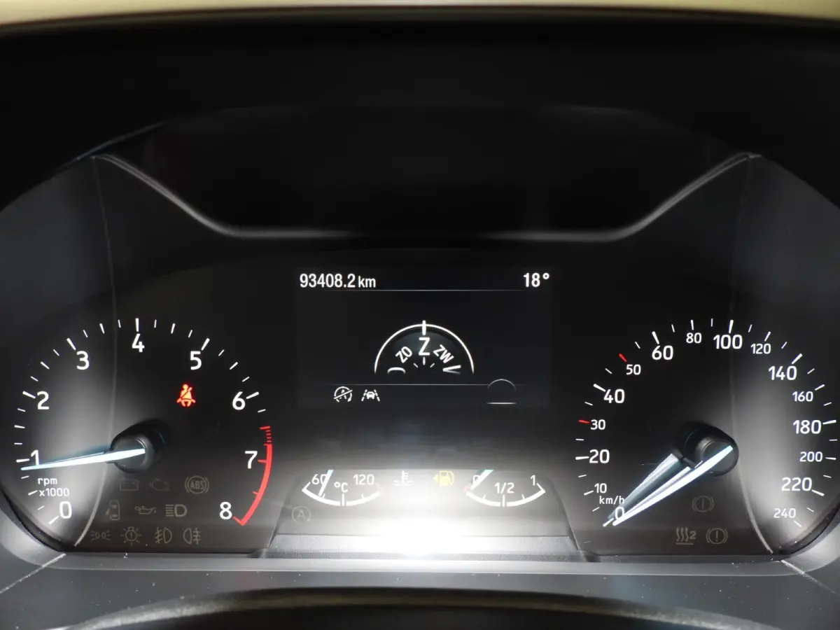 1.0 EcoBoost Hybrid Trend Business NAVI/CAMERA/CRUISE/LED/16"LMV!