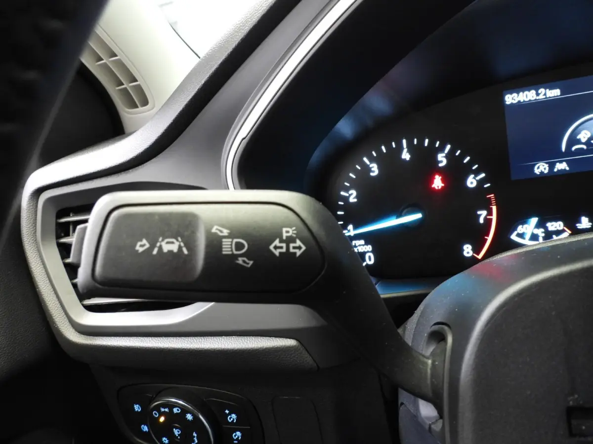1.0 EcoBoost Hybrid Trend Business NAVI/CAMERA/CRUISE/LED/16"LMV!