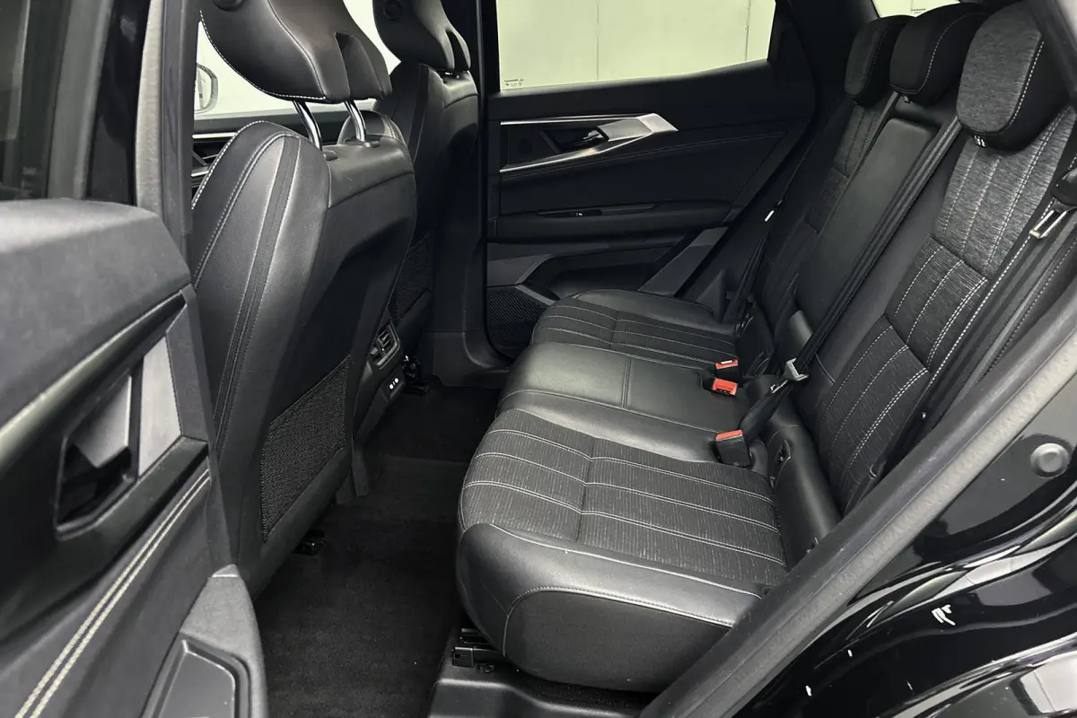 1.2 E-Tech full hybrid 200 techno | Camera | Half lederen bekleding