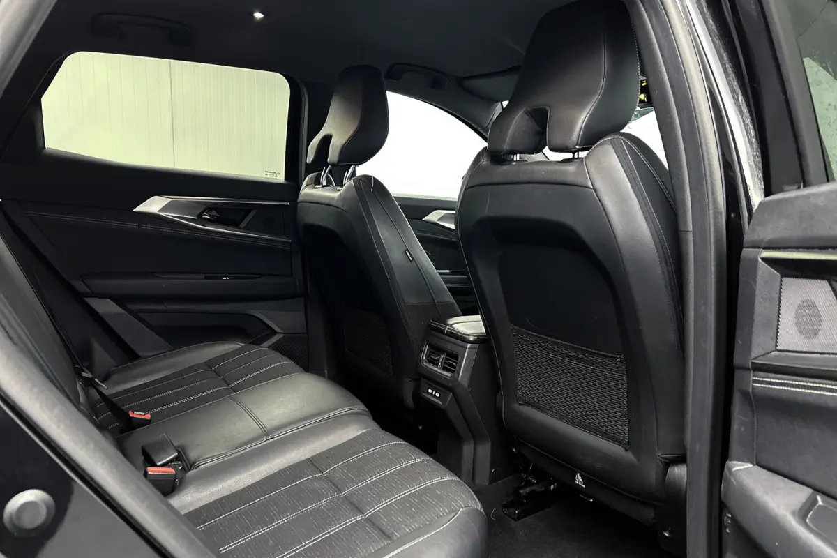 1.2 E-Tech full hybrid 200 techno | Camera | Half lederen bekleding