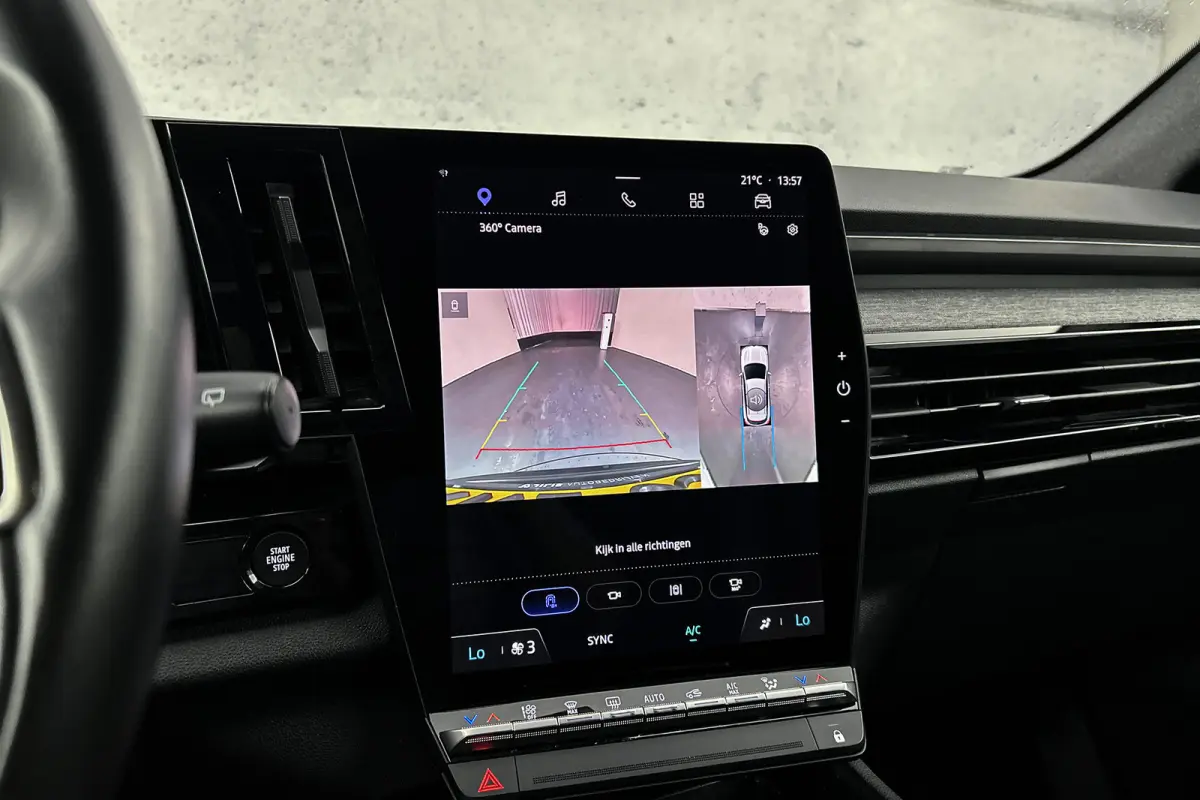 1.2 E-Tech full hybrid 200 techno | Camera | Half lederen bekleding