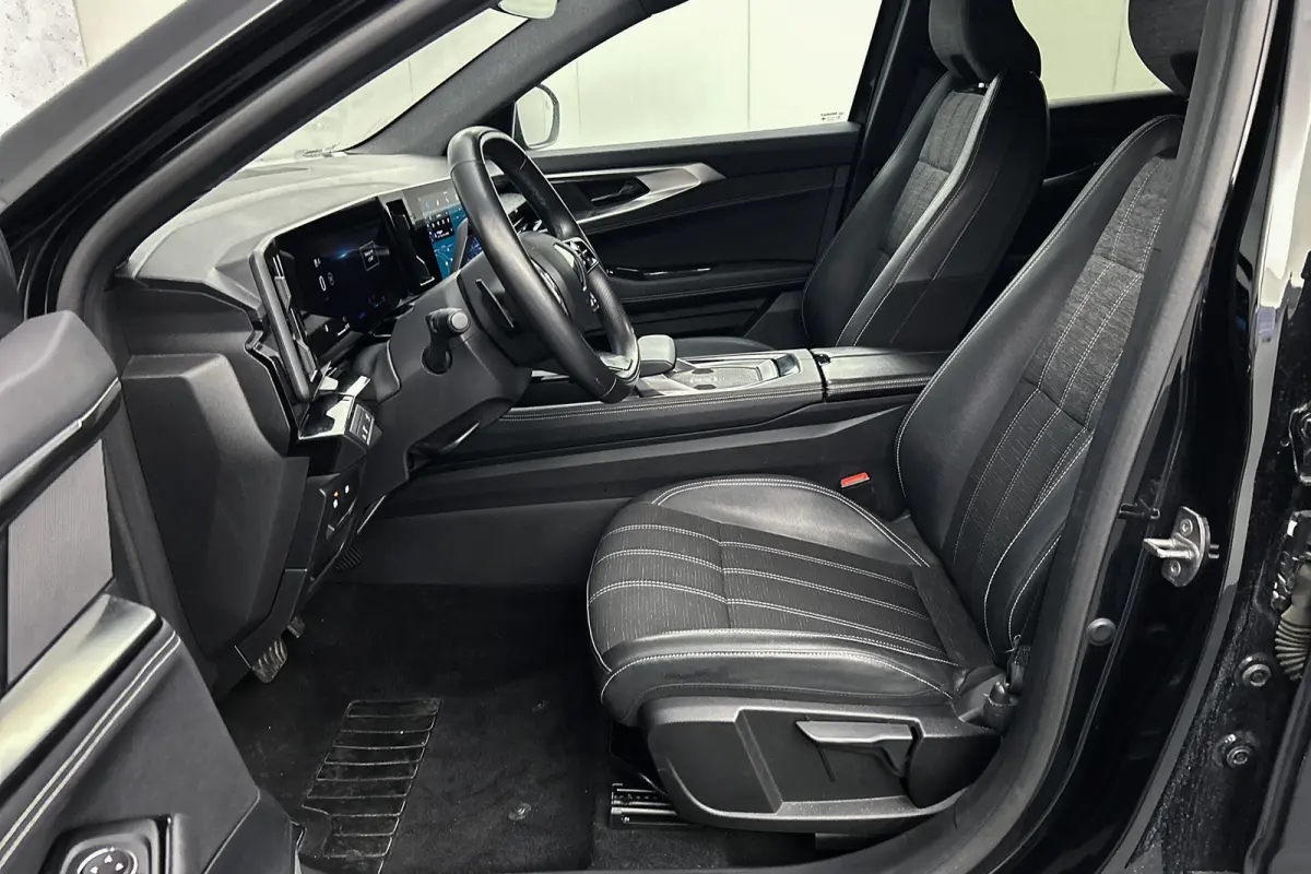 1.2 E-Tech full hybrid 200 techno | Camera | Half lederen bekleding