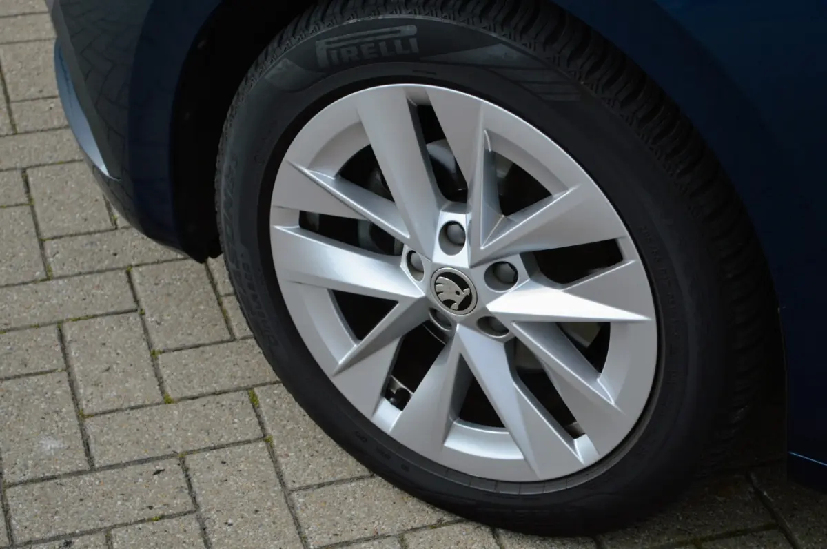 1.0 e-TSI Business Edition Plus