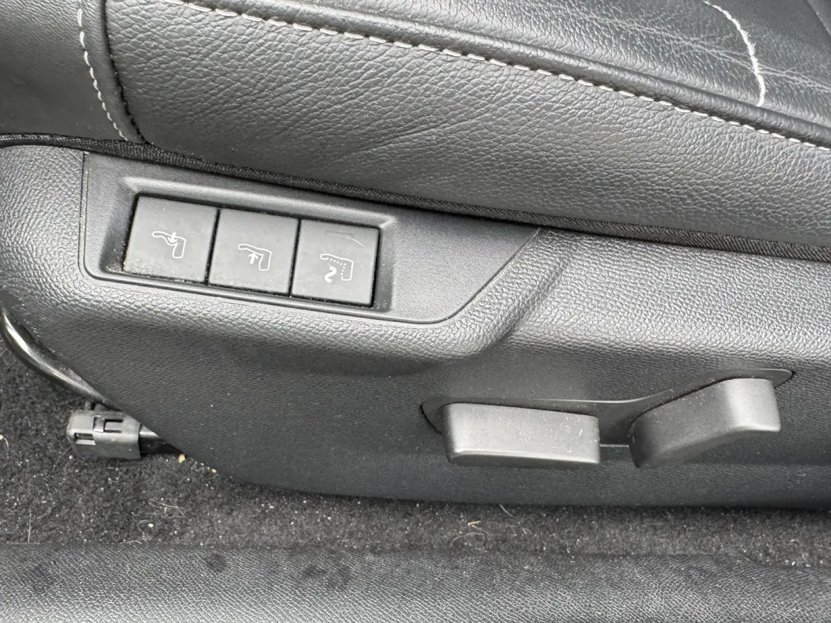 SHINE 50 kWh (88% SOH) I CLIMATE CONTROL I P-CAMERA I LEDEREN BEKLEDING I STOELVERWARMING