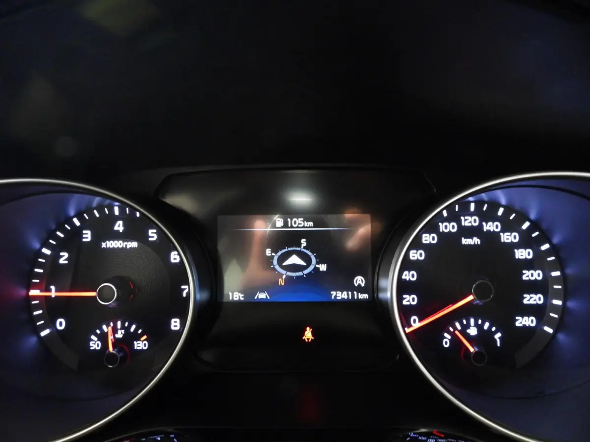 1.0 T-GDi 120PK DynamicLine NAVI/CAMERA/CLIMA/16"LMV!