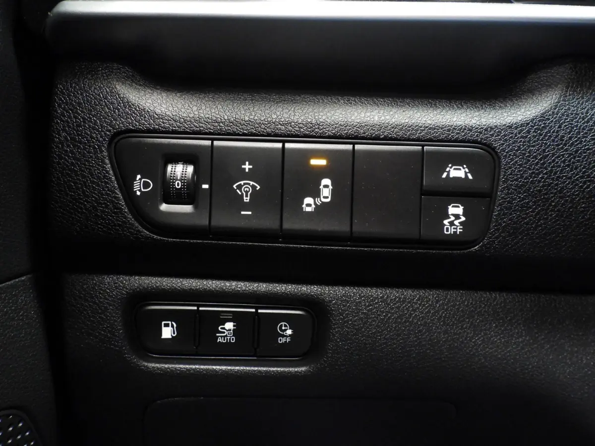 1.6 GDi PHEV Plug-In DynamicPlusLine NAVI/CAMERA/LED/16"LMV!