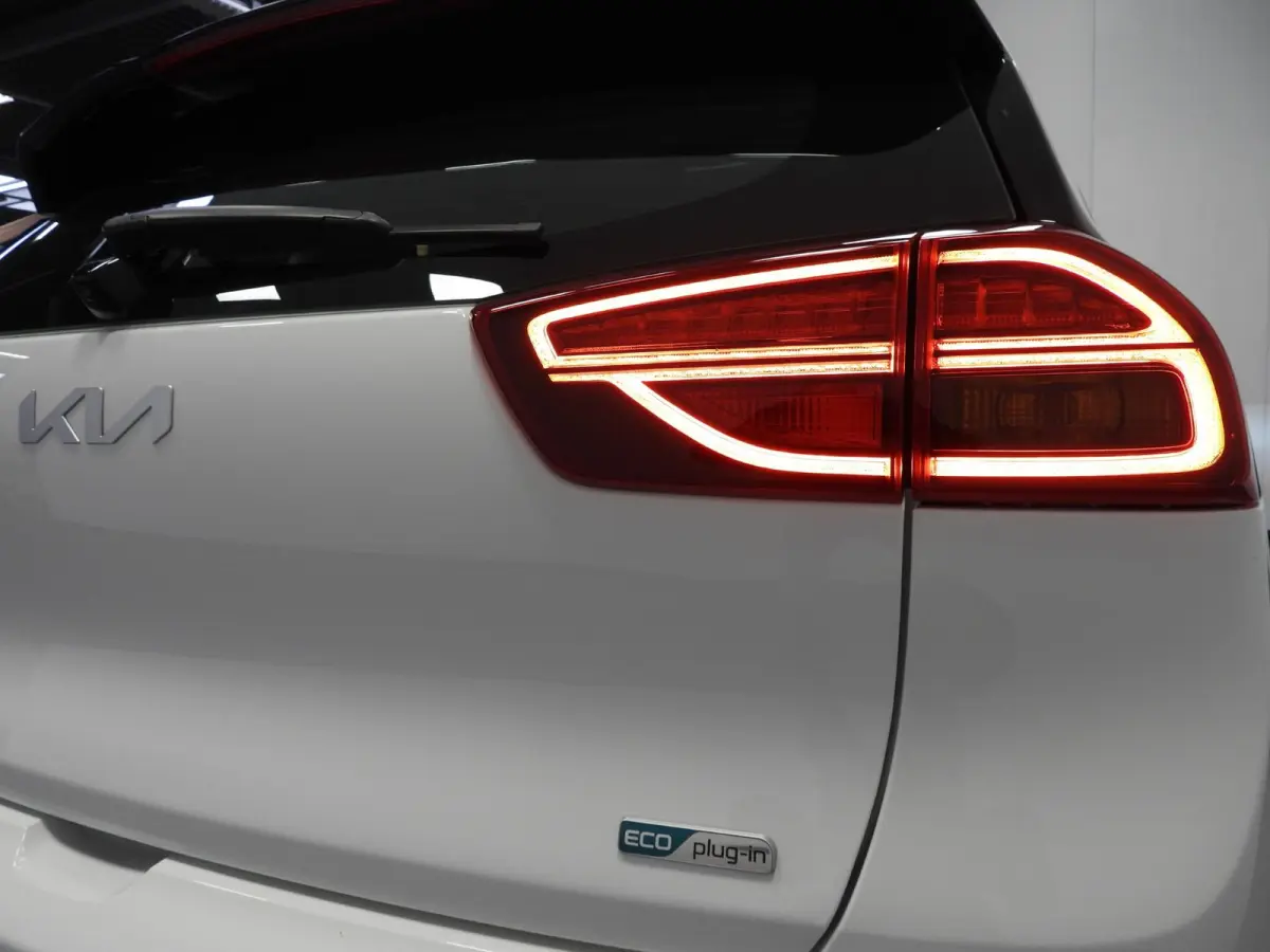 1.6 GDi PHEV Plug-In DynamicPlusLine NAVI/CAMERA/LED/16"LMV!