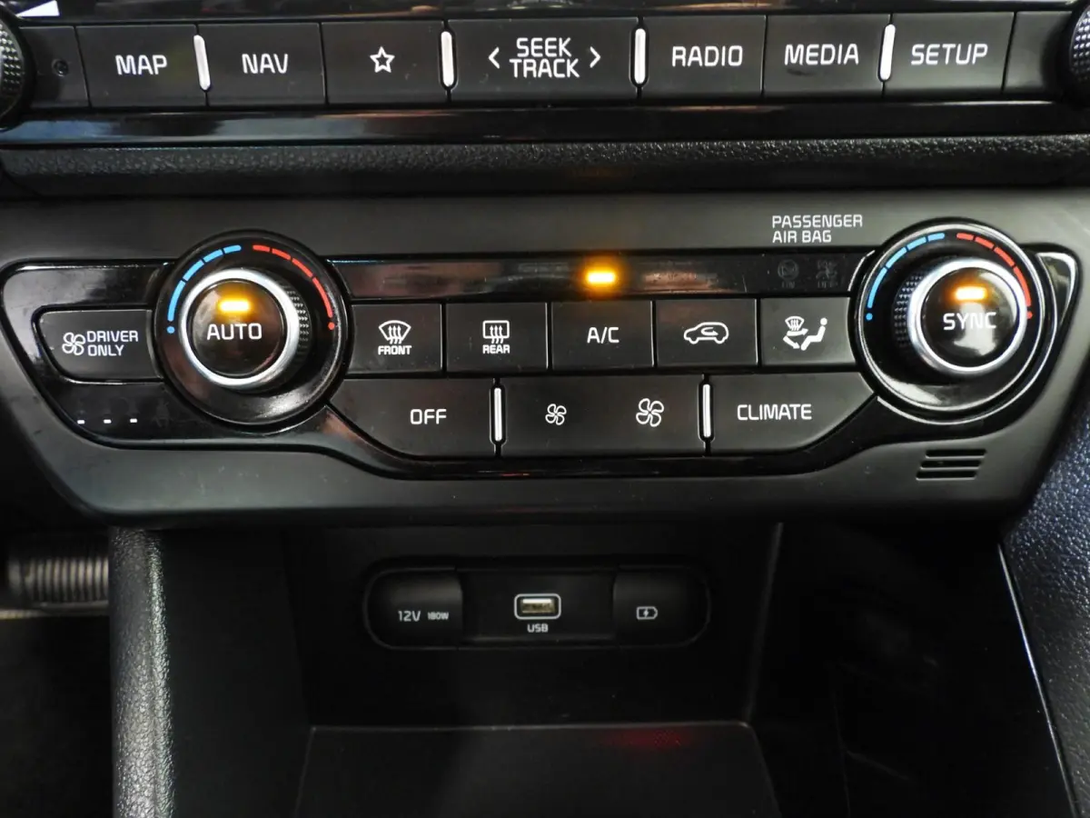 1.6 GDi PHEV Plug-In DynamicPlusLine NAVI/CAMERA/LED/16"LMV!