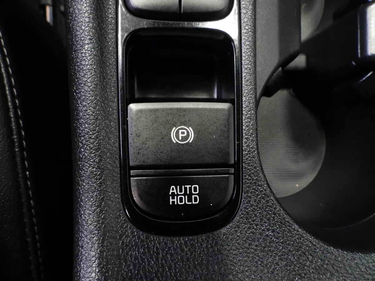 1.6 GDi PHEV Plug-In DynamicPlusLine NAVI/CAMERA/LED/16"LMV!