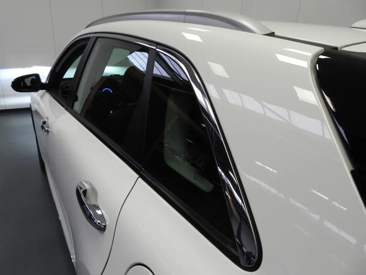 1.6 GDi PHEV Plug-In DynamicPlusLine NAVI/CAMERA/LED/16"LMV!