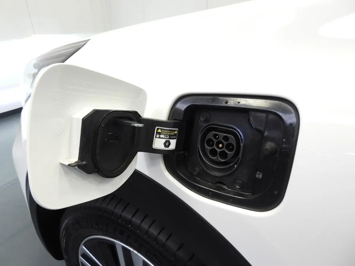 1.6 GDi PHEV Plug-In DynamicPlusLine NAVI/CAMERA/LED/16"LMV!