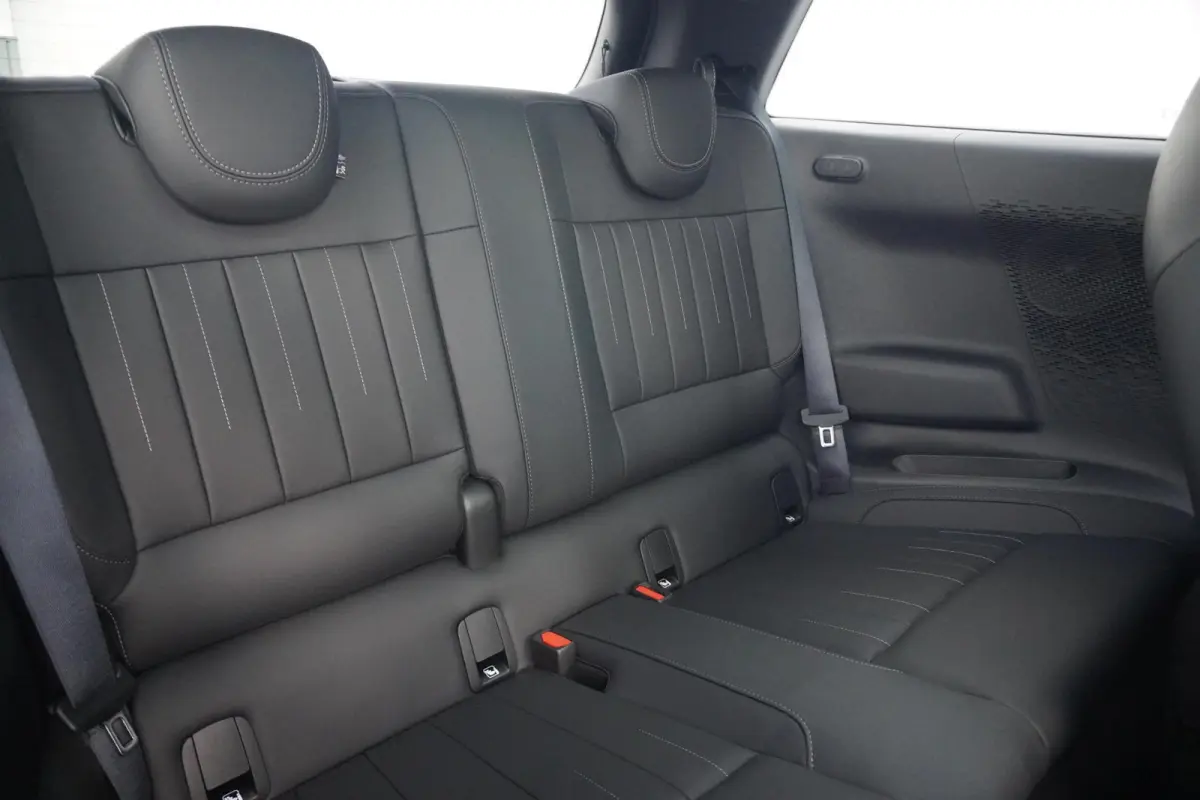 Cooper E | Favoured Trim | Pakket L | Harman Kardon | Glazen Panoramadak | Comfort Access | Stoel & Stuurverwarming