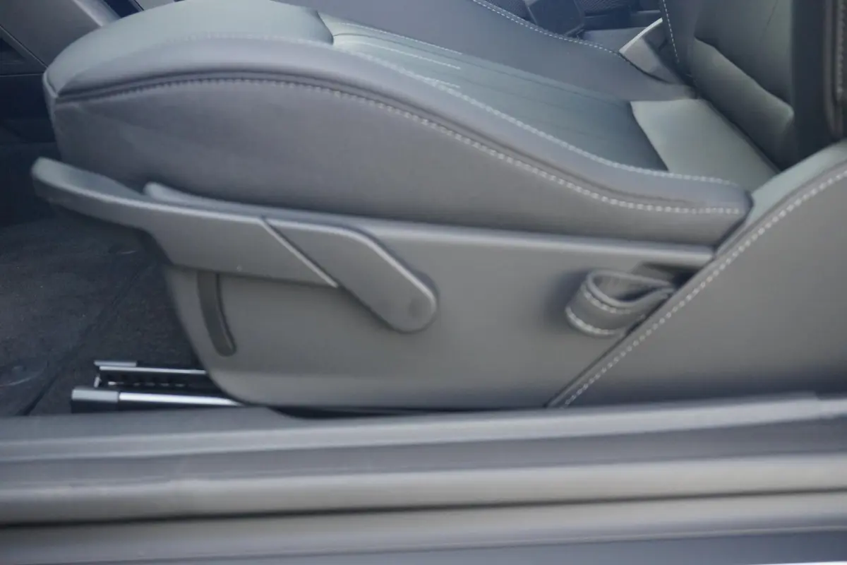 Cooper E | Favoured Trim | Pakket L | Harman Kardon | Glazen Panoramadak | Comfort Access | Stoel & Stuurverwarming