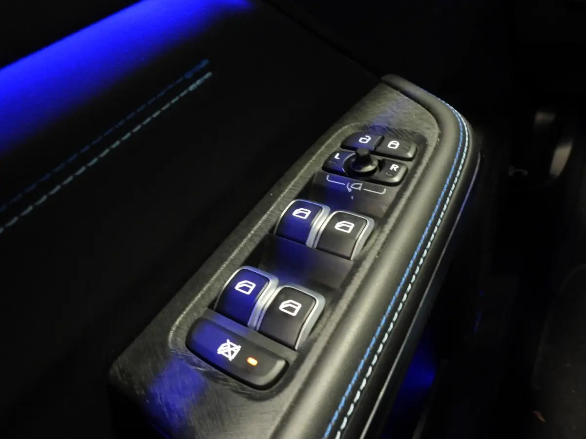 1.5 PHEV BlackLine NAVI/360CAM/SCHUIFDAK/LED/20"LMV!