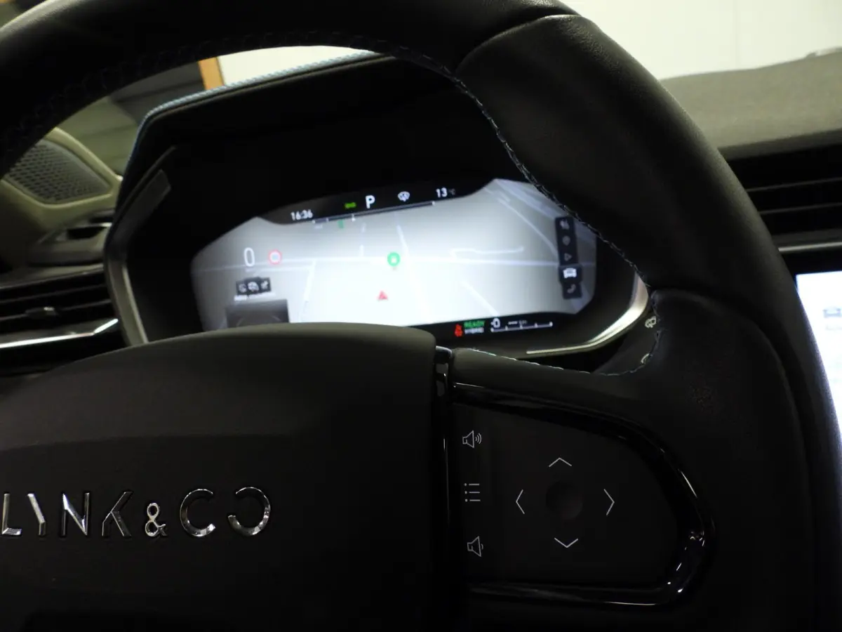 1.5 PHEV BlackLine NAVI/360CAM/SCHUIFDAK/LED/20"LMV!