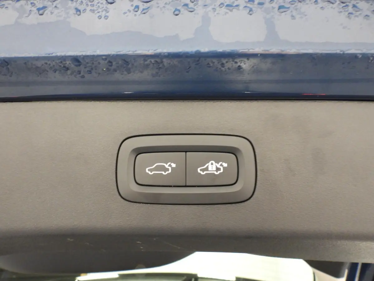 1.5 PHEV BlackLine NAVI/360CAM/SCHUIFDAK/LED/20"LMV!
