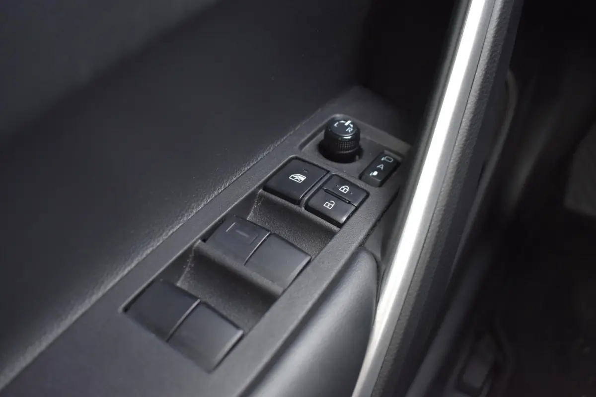 Hybrid Active | Camera | Carplay | Cruise Control |