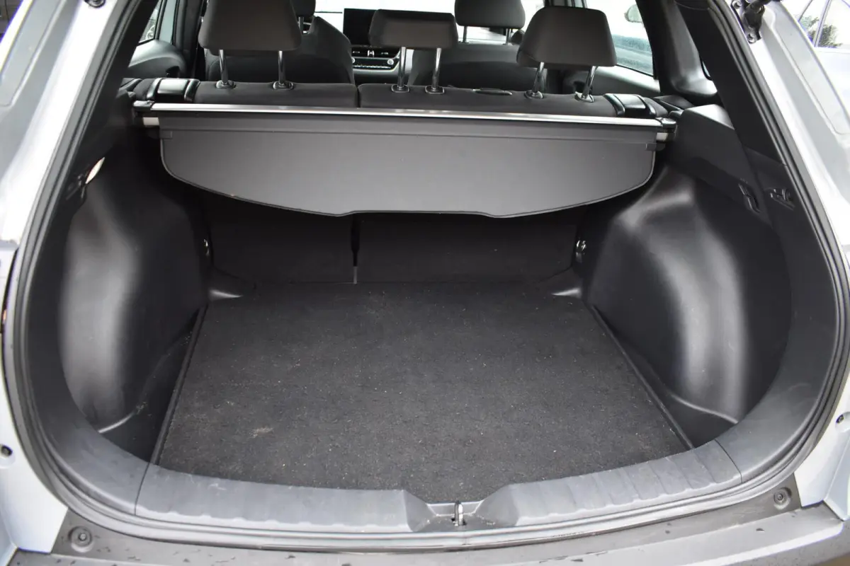 Hybrid Active | Camera | Carplay | Cruise Control |