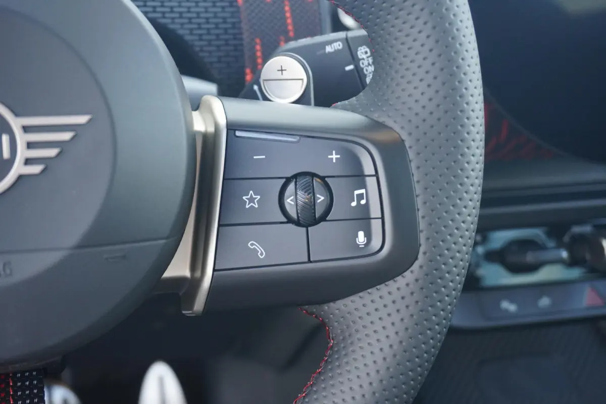 John Cooper Works ALL4 | Pakket XL | Harman Kardon | Panoramadak | Stoel & Stuurverwaming | Driving Assitant Proffesional | Massagefunctie