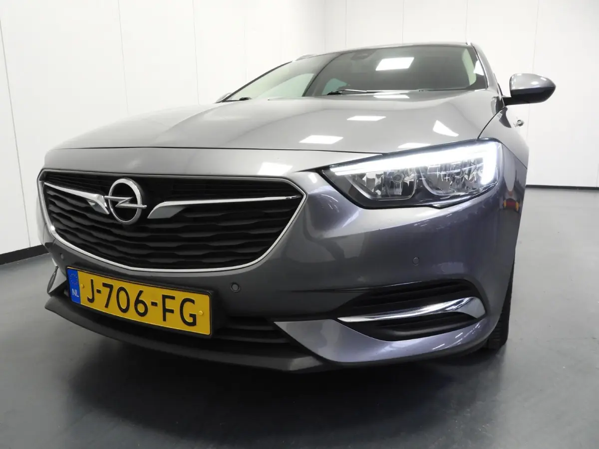1.5 Turbo Business Executive NAVI/CAMERA/WINTERPACK/17"LMV!