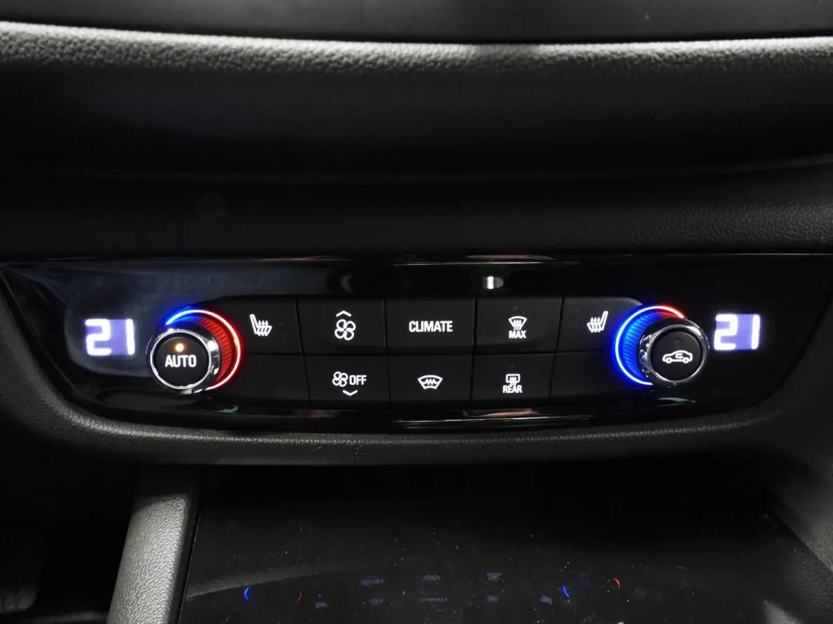 1.5 Turbo Business Executive NAVI/CAMERA/WINTERPACK/17"LMV!