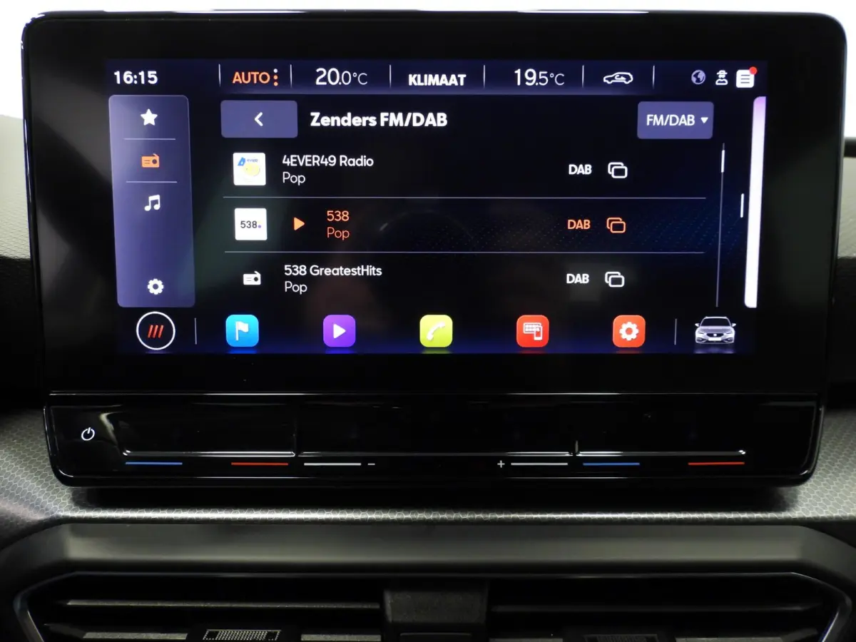 1.0 eTSI Aut. Style Business Intense NAVI/CAMERA/LED/TREKH./17"LMV!