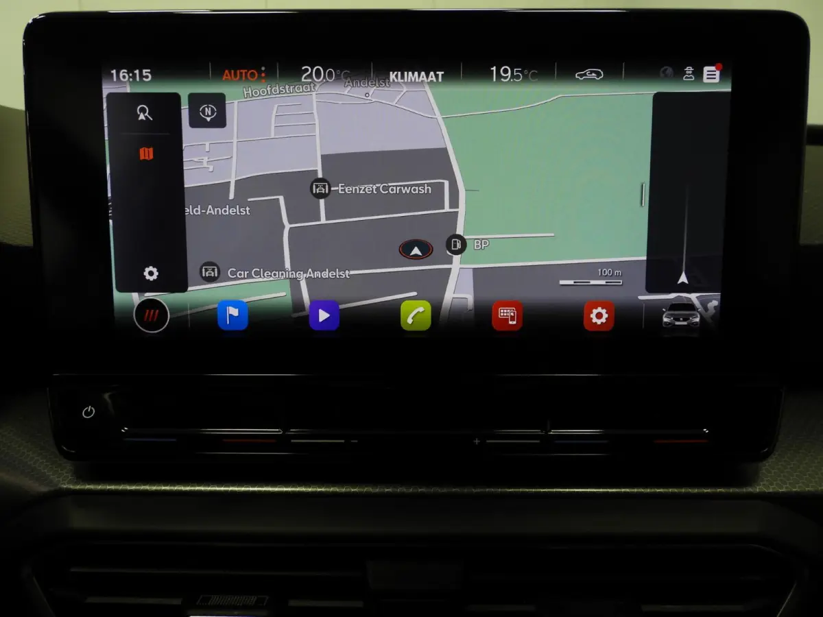 1.0 eTSI Aut. Style Business Intense NAVI/CAMERA/LED/TREKH./17"LMV!