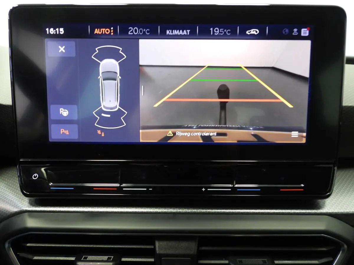 1.0 eTSI Aut. Style Business Intense NAVI/CAMERA/LED/TREKH./17"LMV!