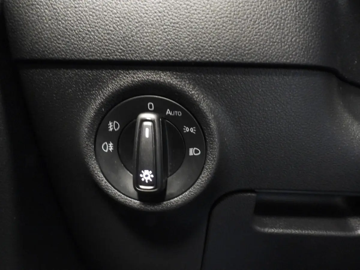 1.0 TSI Ambition NAVI/CAMERA/CLIMA/LED/16"LMV!