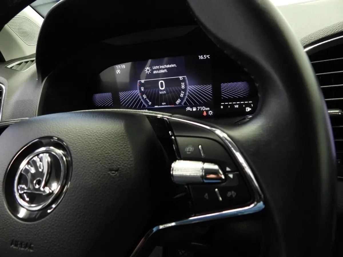 1.0 TSI Ambition NAVI/CAMERA/CLIMA/LED/16"LMV!