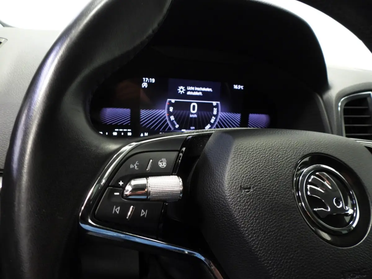 1.0 TSI Ambition NAVI/CAMERA/CLIMA/LED/16"LMV!