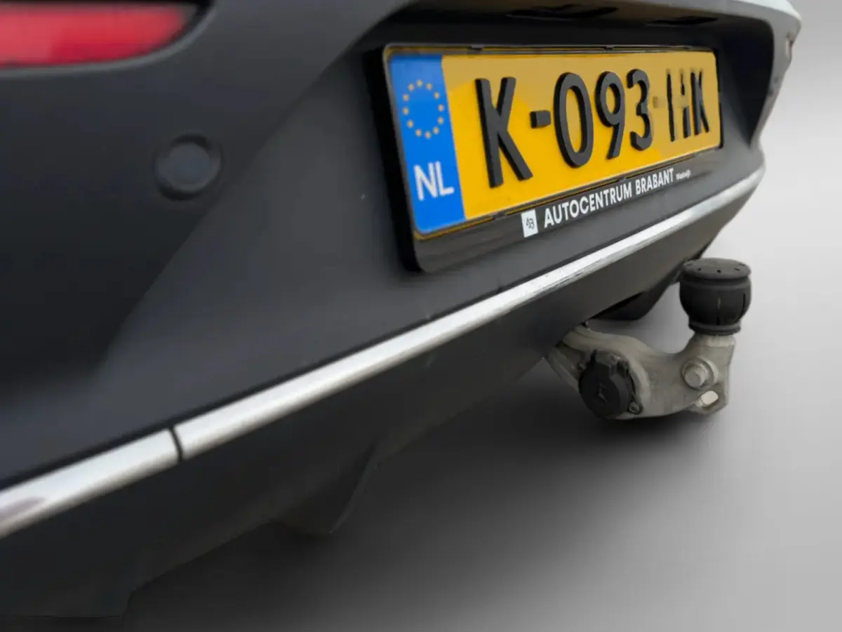 400 4MATIC Business Solution AMG 80 kWh SoH 92% (NL-auto, Trekhaak, SfeerV, Camera, LuchtV, Addapt Cruise, Etc)