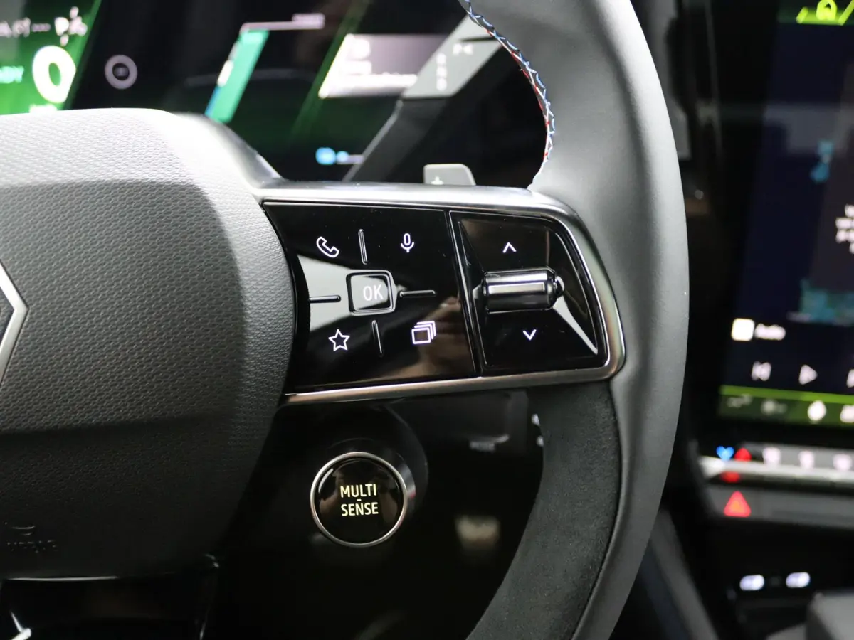 esprit Alpine full hybrid E-Tech 200 | pack light & sound | pack privilège | 4CONTROL advanced |