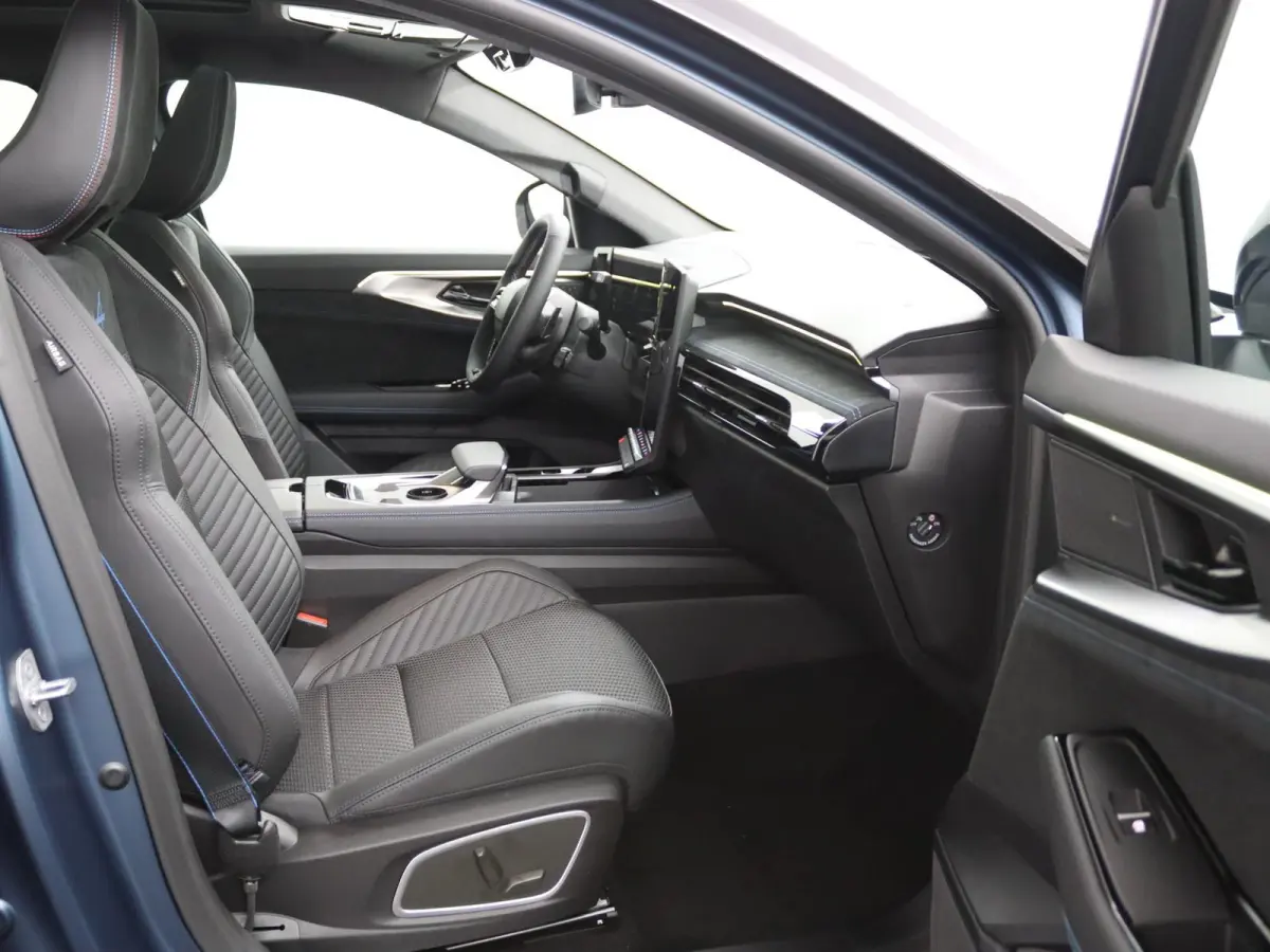 esprit Alpine full hybrid E-Tech 200 | pack light & sound | pack privilège | 4CONTROL advanced |