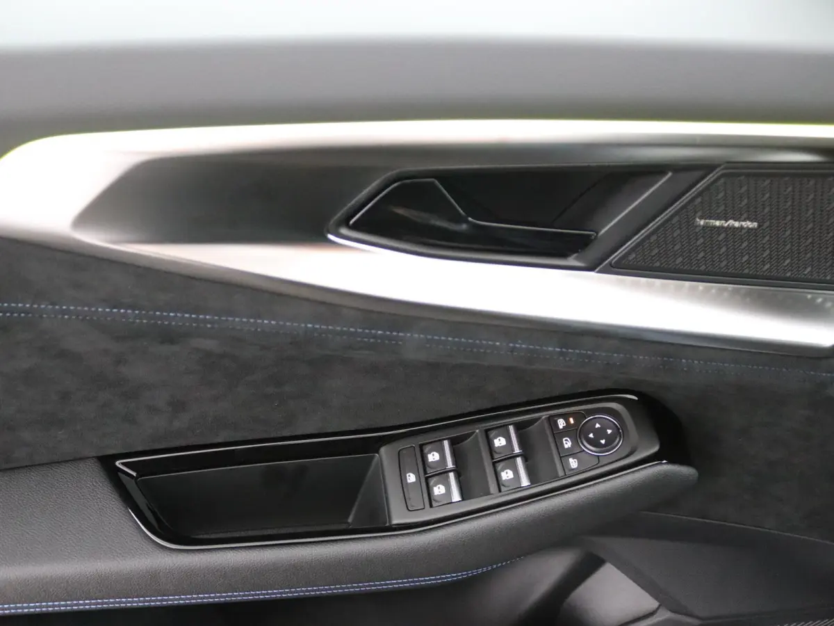 esprit Alpine full hybrid E-Tech 200 | pack light & sound | pack privilège | 4CONTROL advanced |