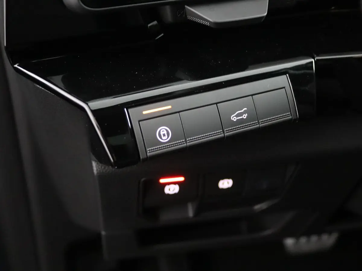 esprit Alpine full hybrid E-Tech 200 | pack light & sound | pack privilège | 4CONTROL advanced |